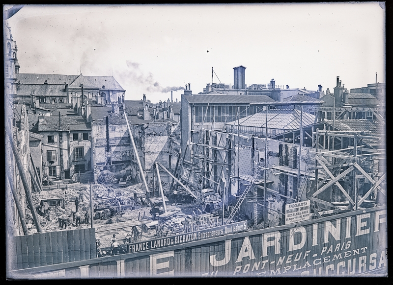 Anonyme, La construction de la Belle Jardinière à Nancy en 1913. Négatif gélatino-argentique sur plaque de verre, inv. 2019.0.3050
